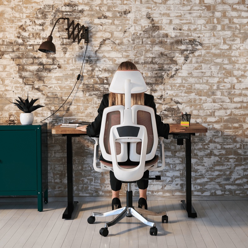 August 2023 - Vi udviklede vores ergonomiske stol, Active.